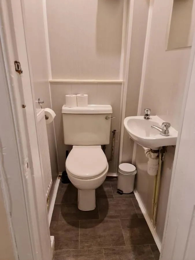 Apex Cathcart Place Apartment Edinburgh
