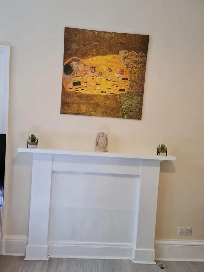 Apex Cathcart Place Apartment Edinburgh